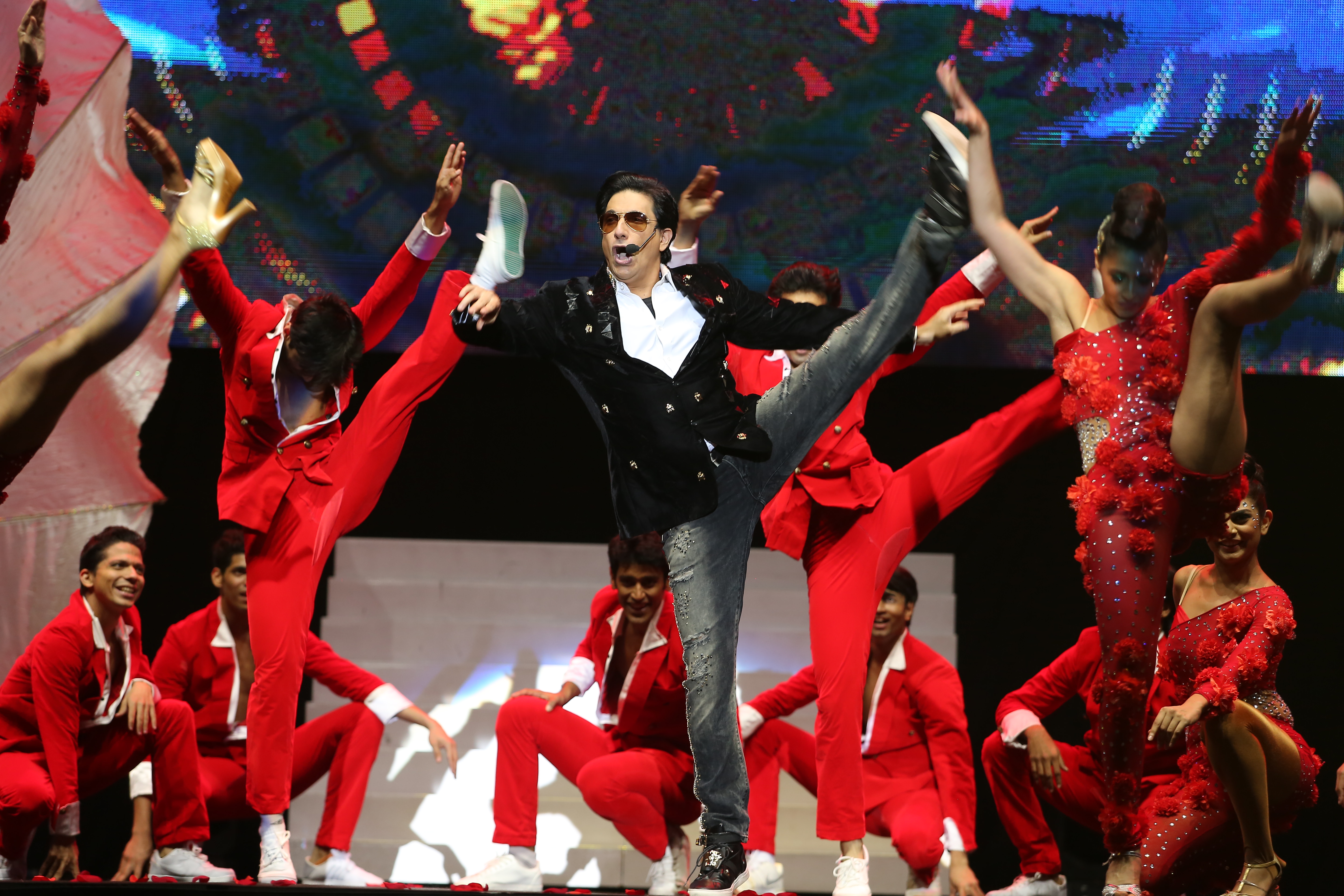 Celebrity choreographer Shiamak Davar performs on the 'New India : Emerging Global Leader' event in Singapore on August 15, 2017